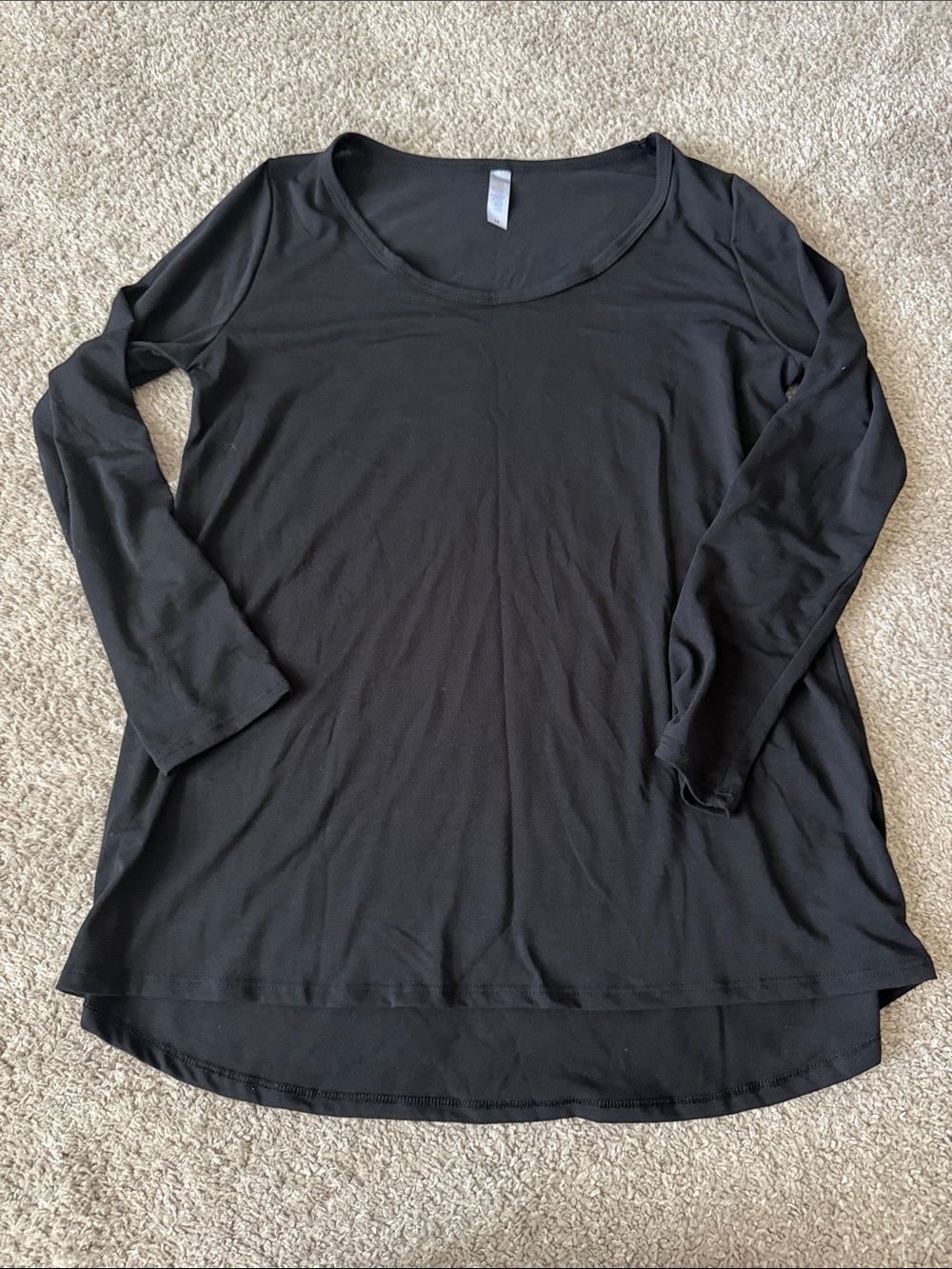 Women's Black Scoop Neck Long Sleeve Top